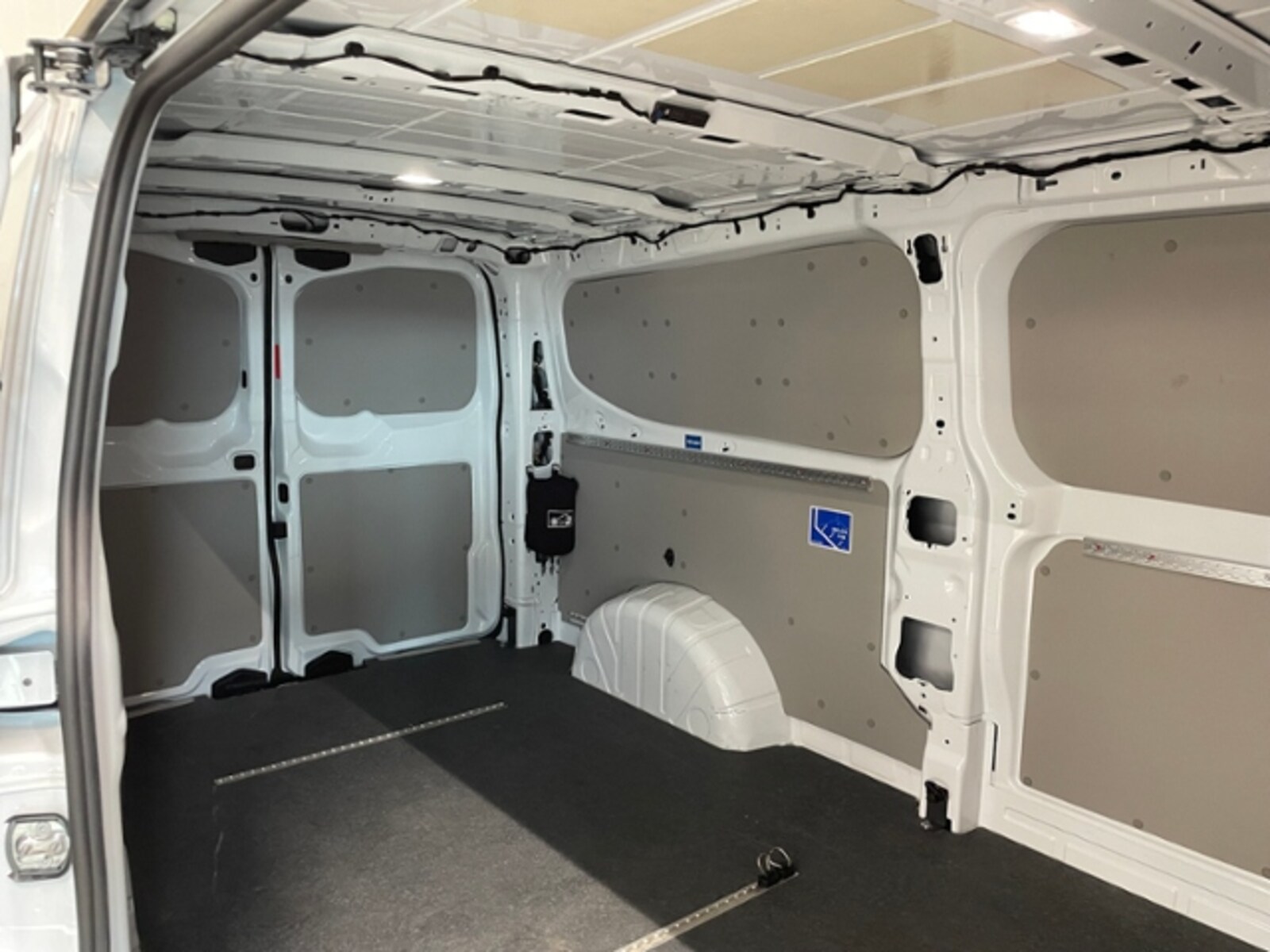 Volkswagen Transporter Kasten langer Radstand – Bild 19