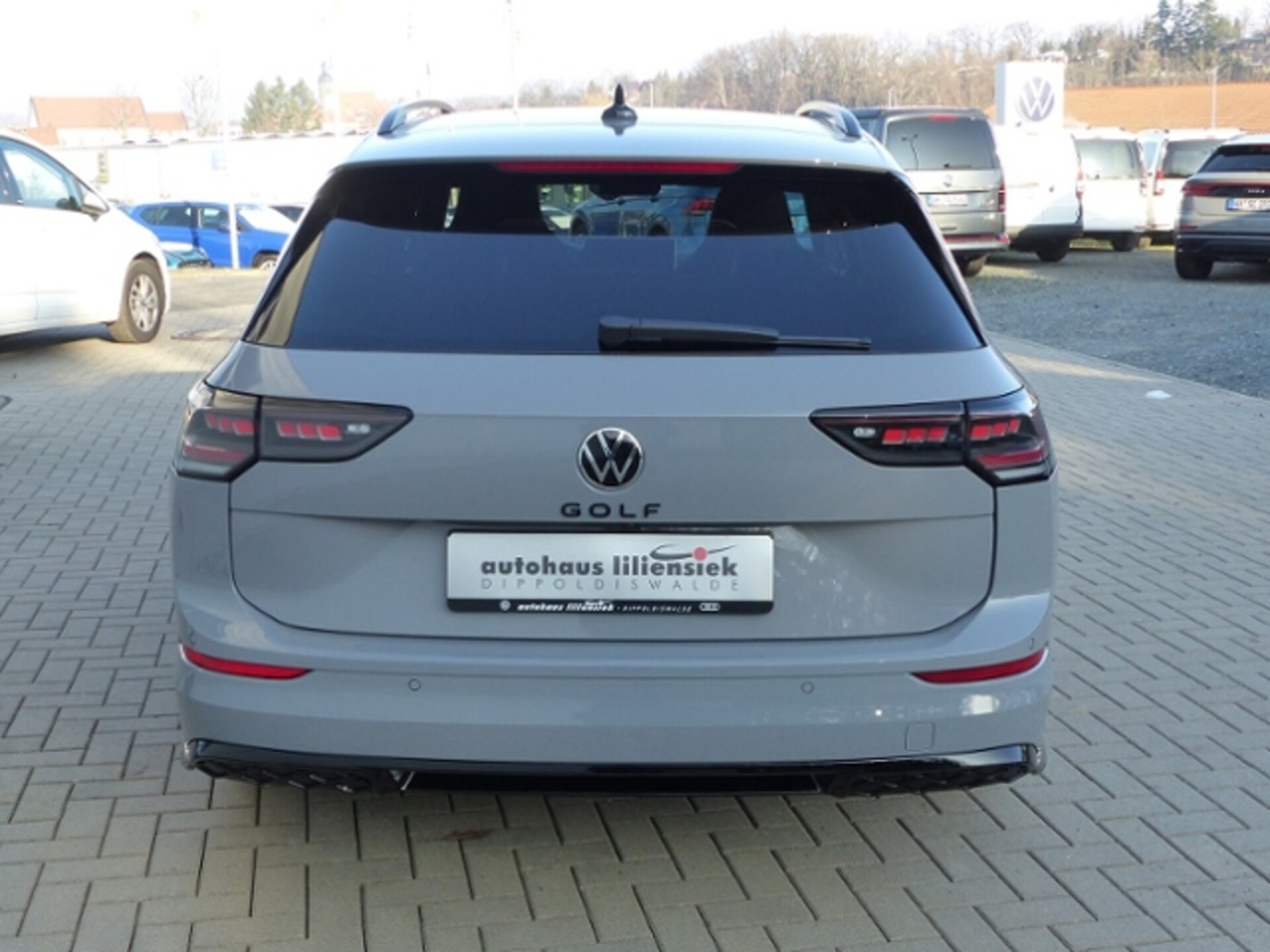 Volkswagen Golf Variant R-Line