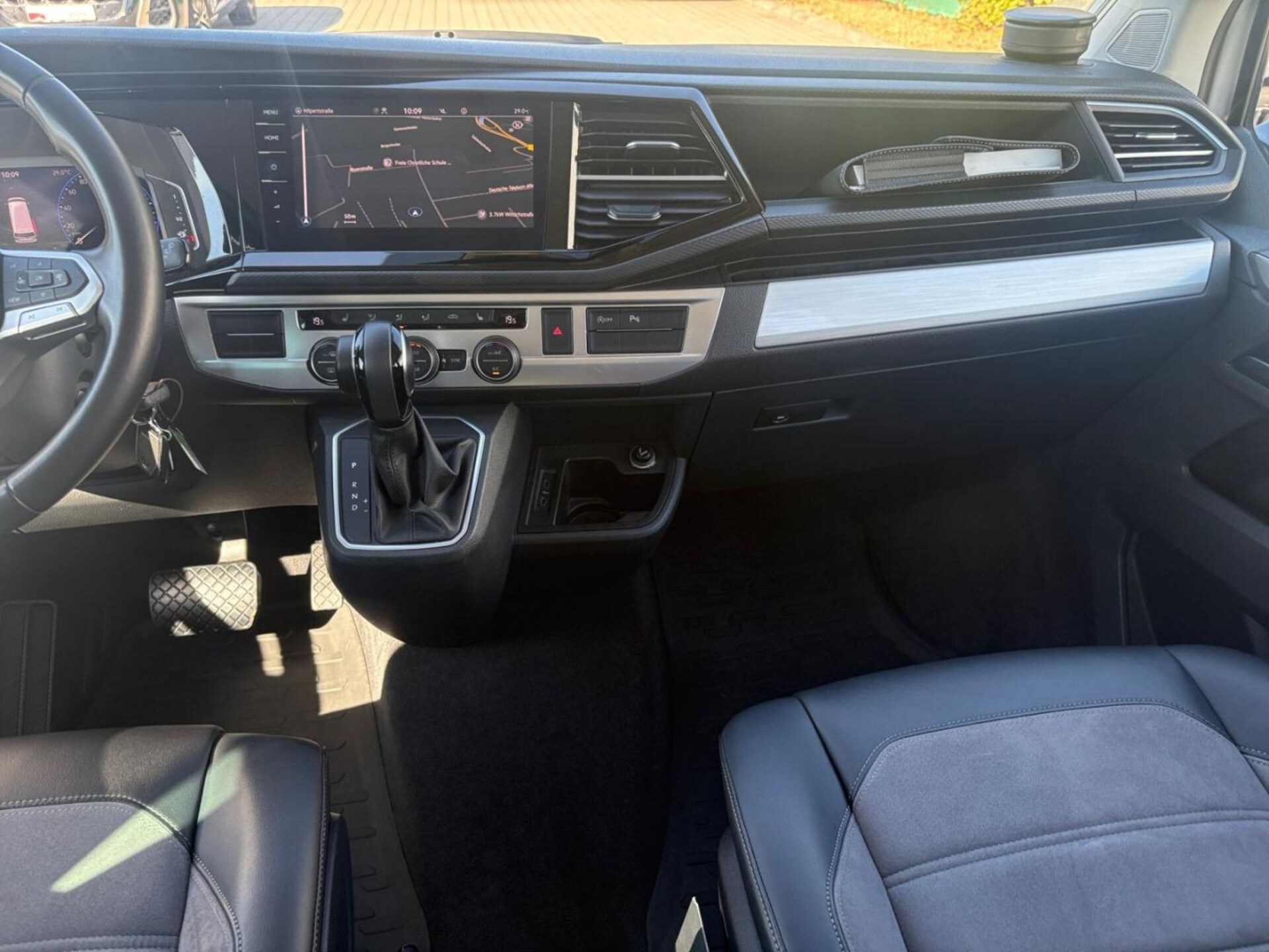 Volkswagen T6.1 California Beach