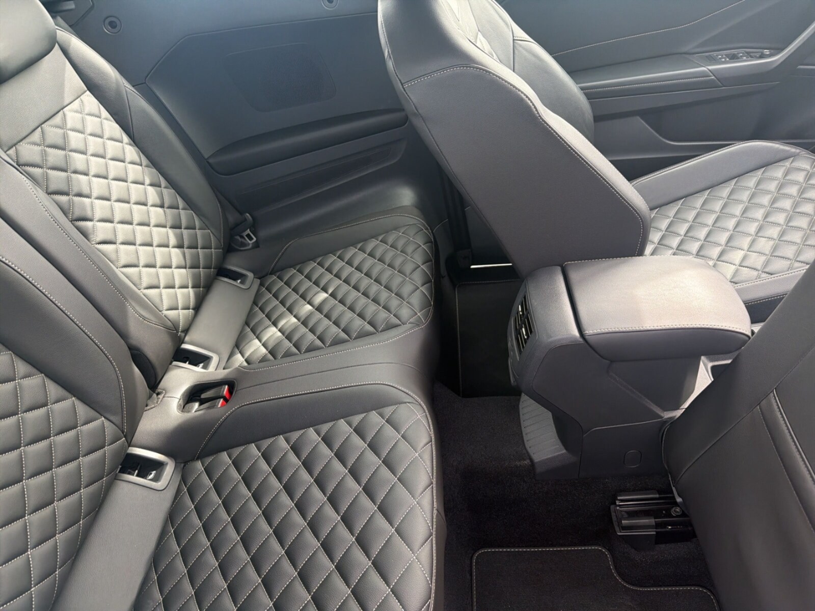 Volkswagen T-Roc Cabriolet – Bild 8