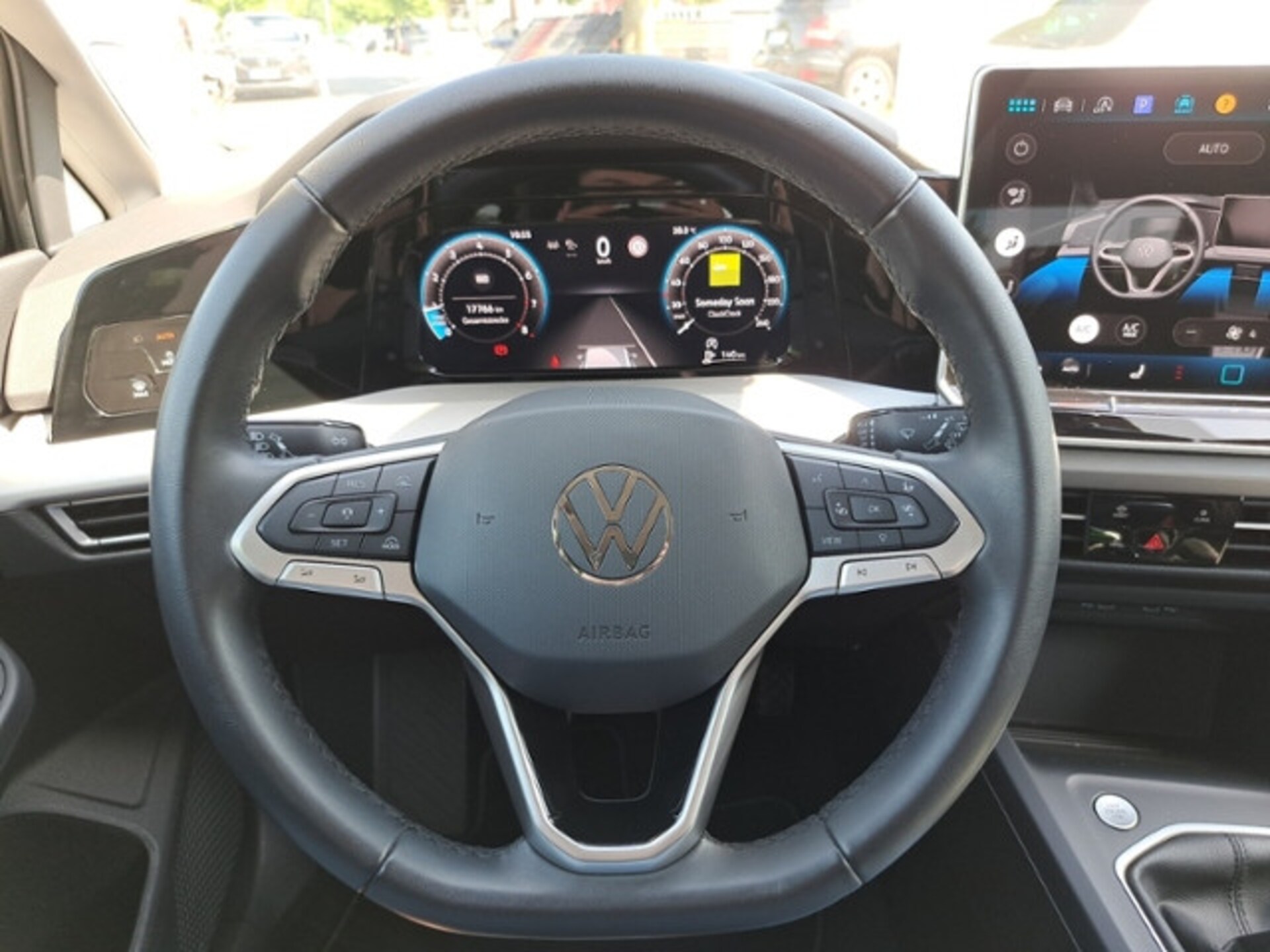 Volkswagen Golf Life