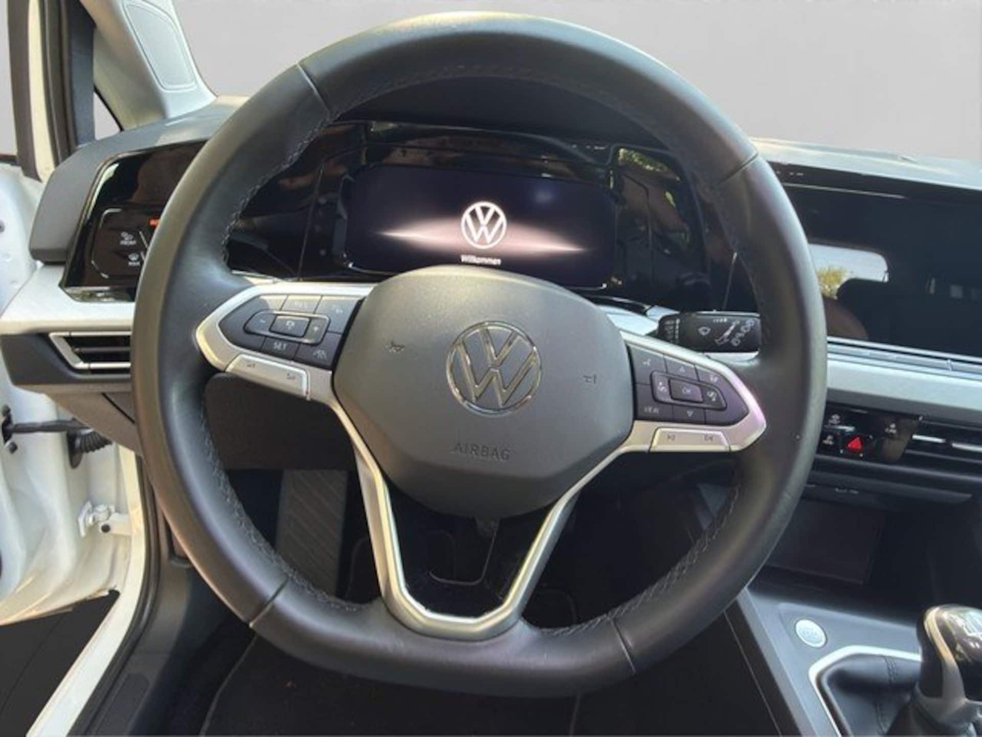 Volkswagen Golf Life