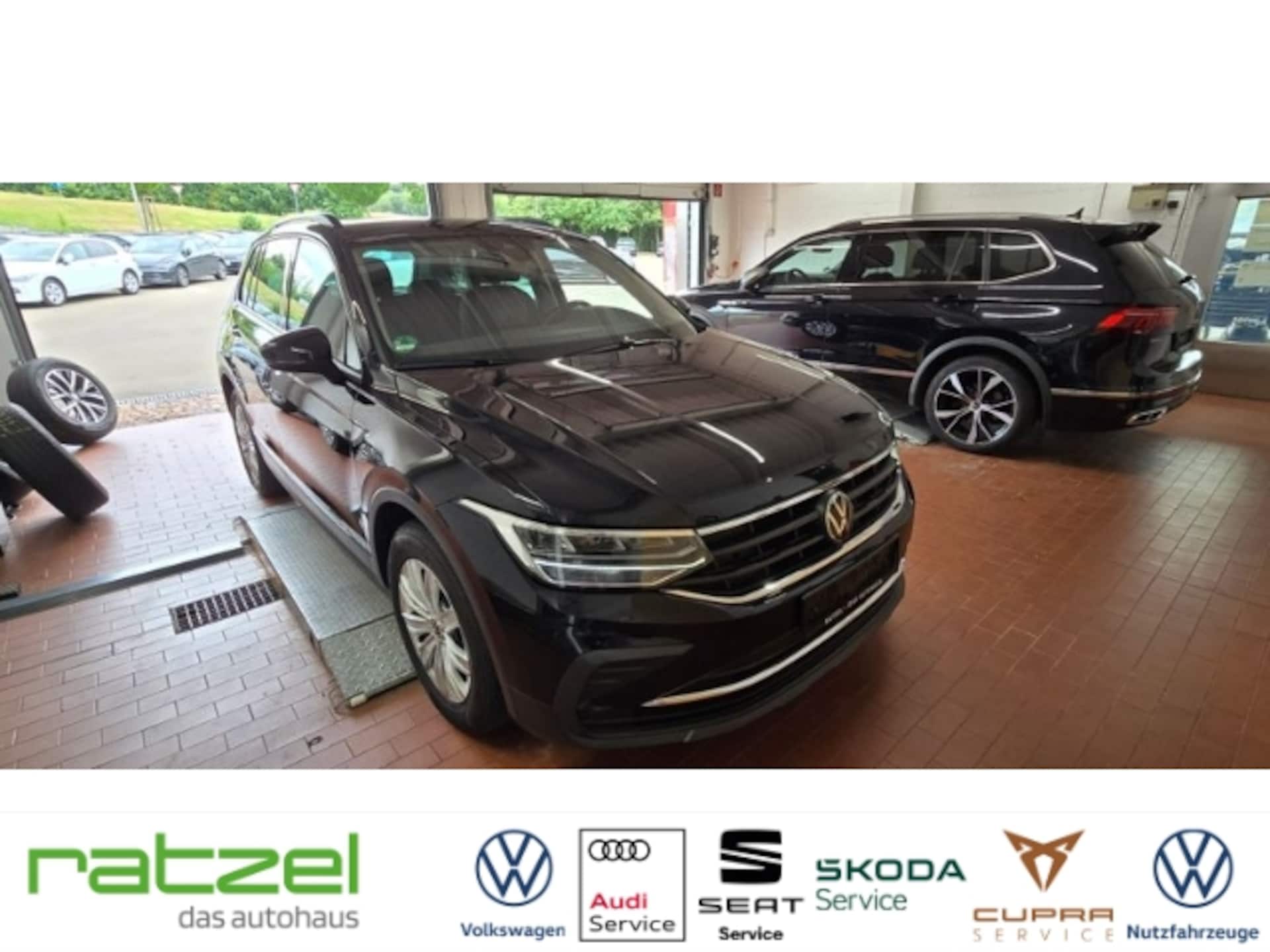 Volkswagen Tiguan 2023 — Life 1.5 TSI StandHZG Navi LED ACC El. Heckklappe Kamera