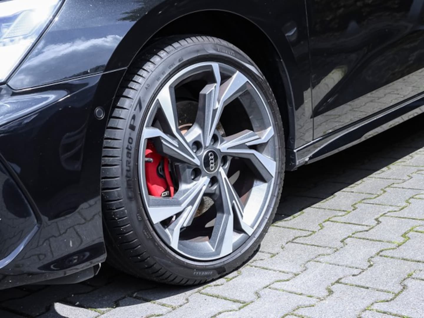 Bild über Audi A3 Sportback S line 40 TFSI quattro S tronic - für weitere Informationen kontaktieren Sie den Audi Partner