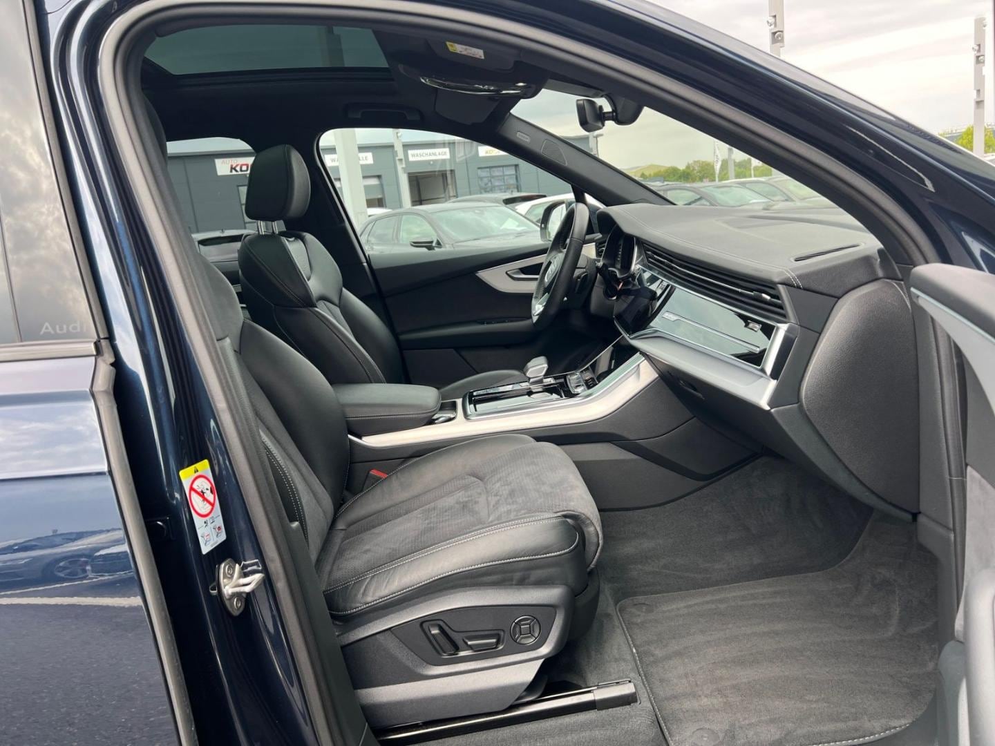 Bild über Audi Q7 SUV S line 50 TDI quattro tiptronic - für weitere Informationen kontaktieren Sie den Audi Partner