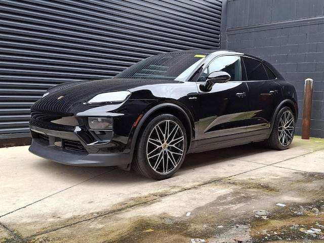2025 Porsche Macan Electric
