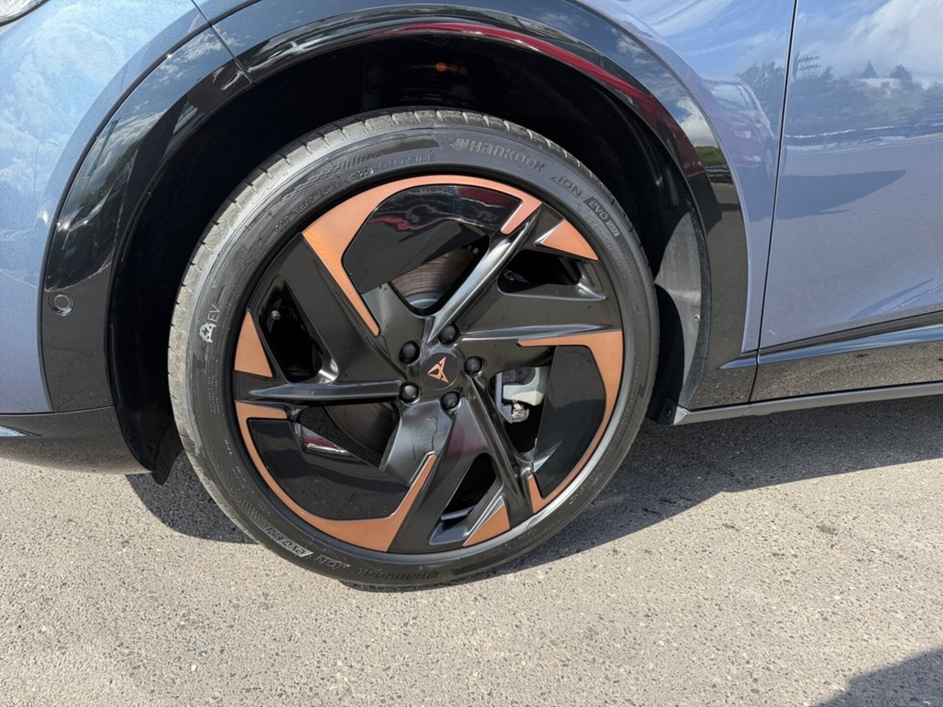 CUPRA Tavascan VZ