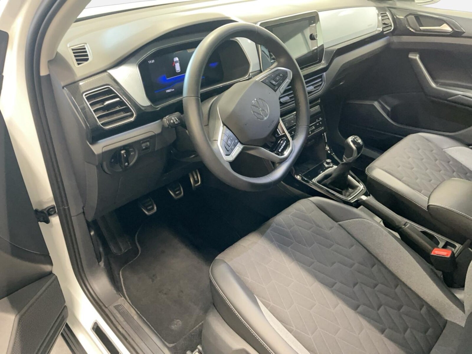 Volkswagen T-Cross – Bild 8