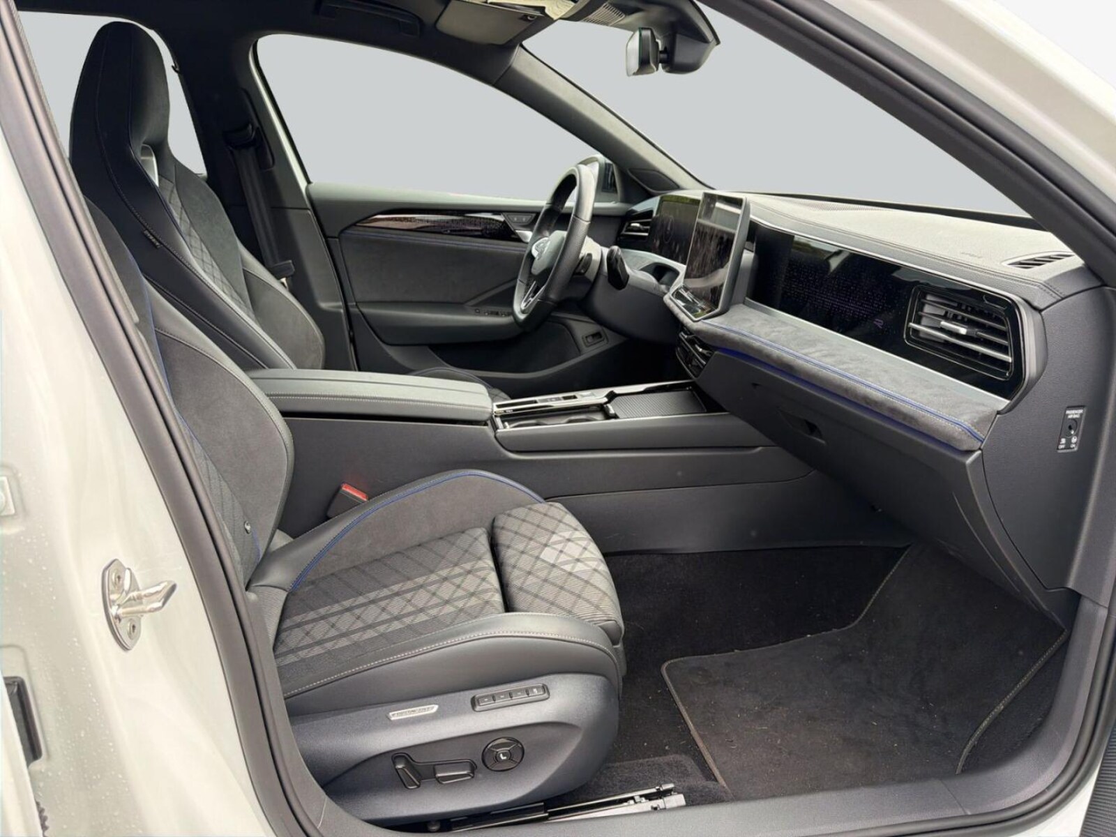 Volkswagen Passat – Bild 12