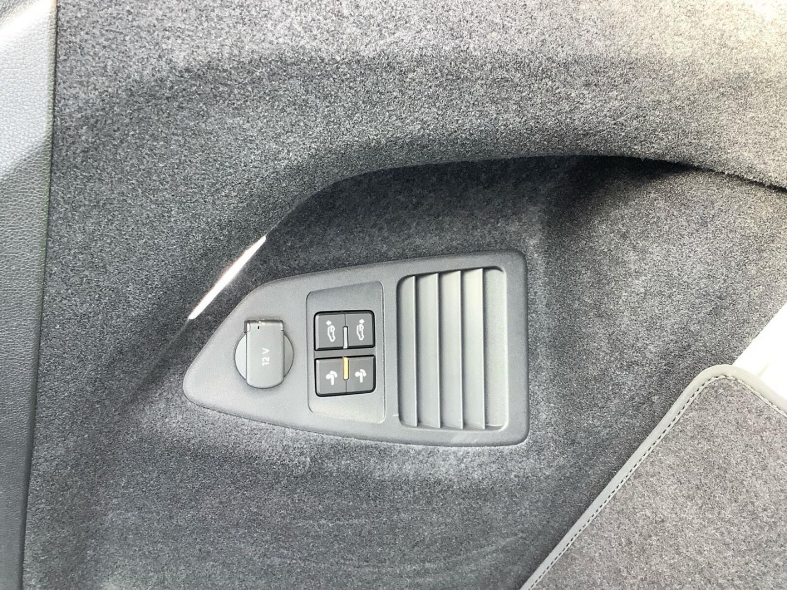Volkswagen Touareg – Bild 21