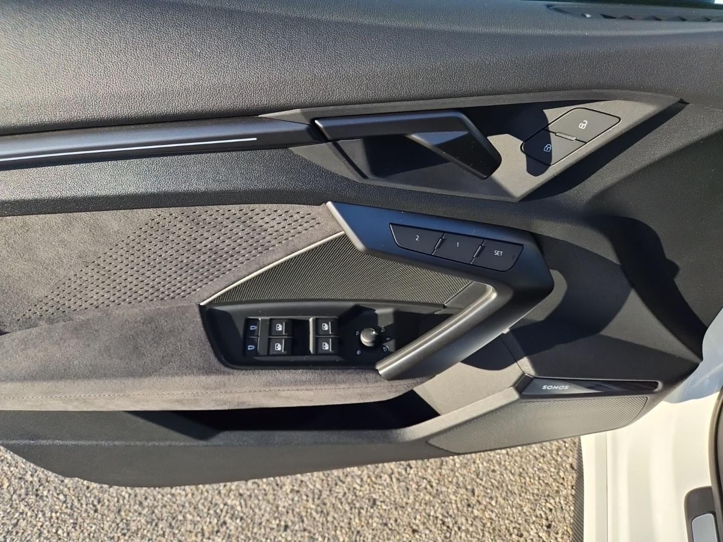 Bild über Audi RS 3 Sportback TFSI quattro 294 kW S tronic - für weitere Informationen kontaktieren Sie den Audi Partner