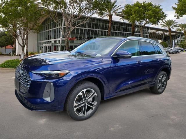 2025 Audi New Q5 Premium's photo