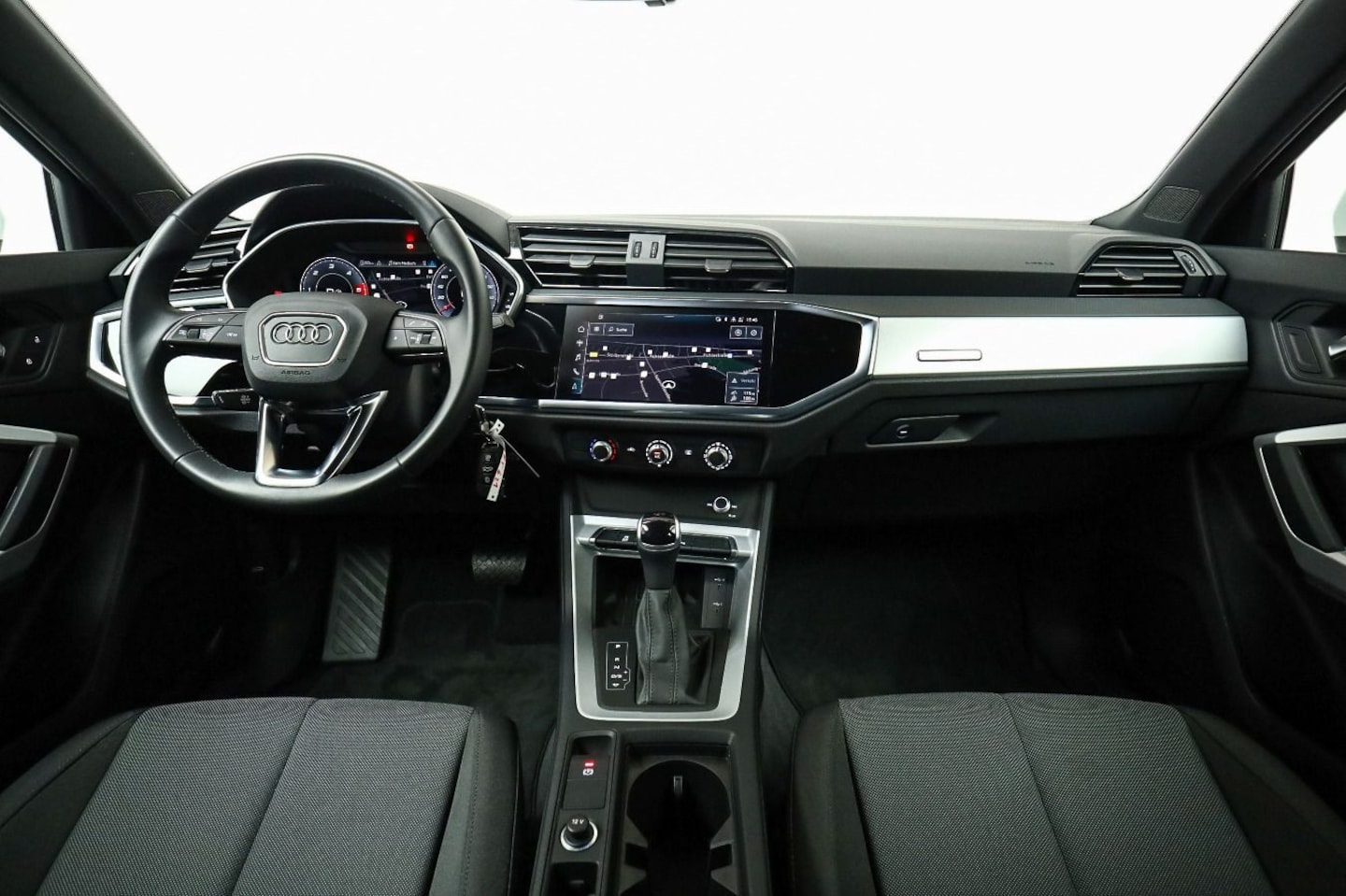 Bild über Audi Q3 35 TDI S tronic - für weitere Informationen kontaktieren Sie den Audi Partner