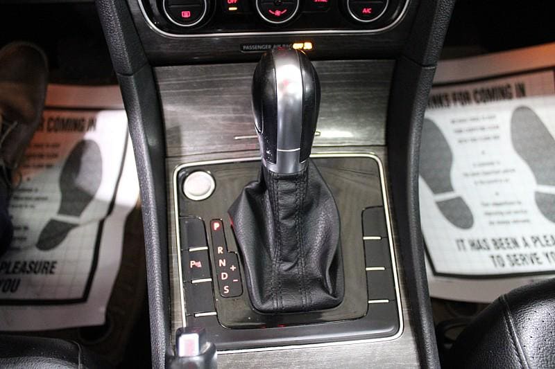 2017 Volkswagen Passat SE - Photo 37