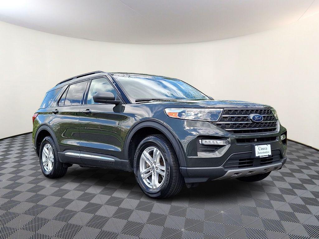 2022 Ford Explorer XLT 4WD's photo
