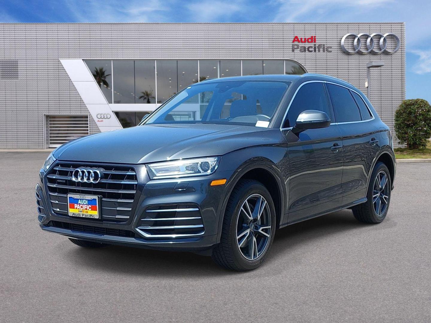 2020 Audi Q5 55 e quattro S tronic Premium's photo
