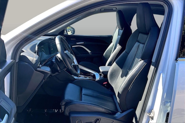 2025 Audi New Q5 Premium Plus - Photo 8