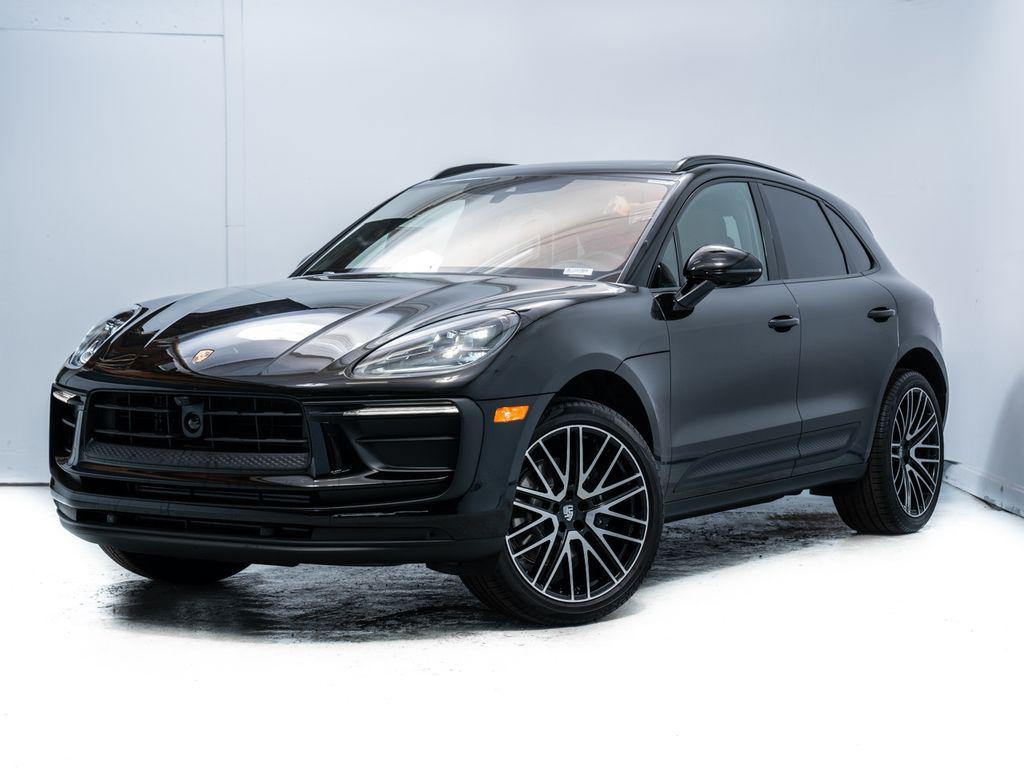 2026 Porsche Macan -'s photo