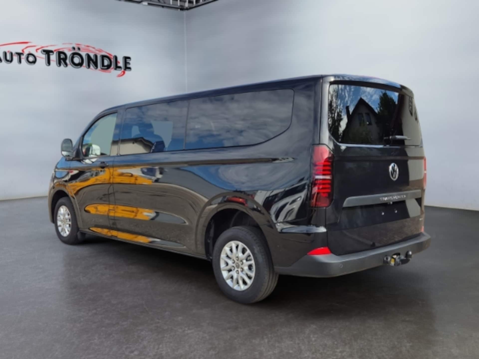 Volkswagen Transporter Kombi langer Radstand
