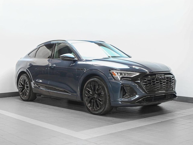 Image de {{modelName}} 2024 Audi Q8 Sportback e-tron 