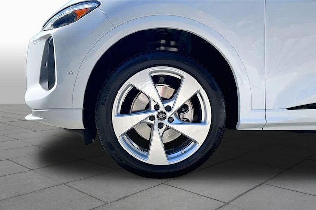2025 Audi New Q5 Premium Plus - Photo 11