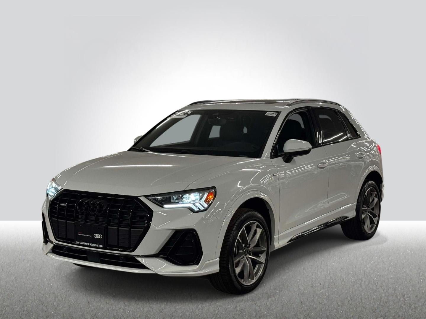 2025 Audi Q3 45 TFSI S Line Premium quattro's photo