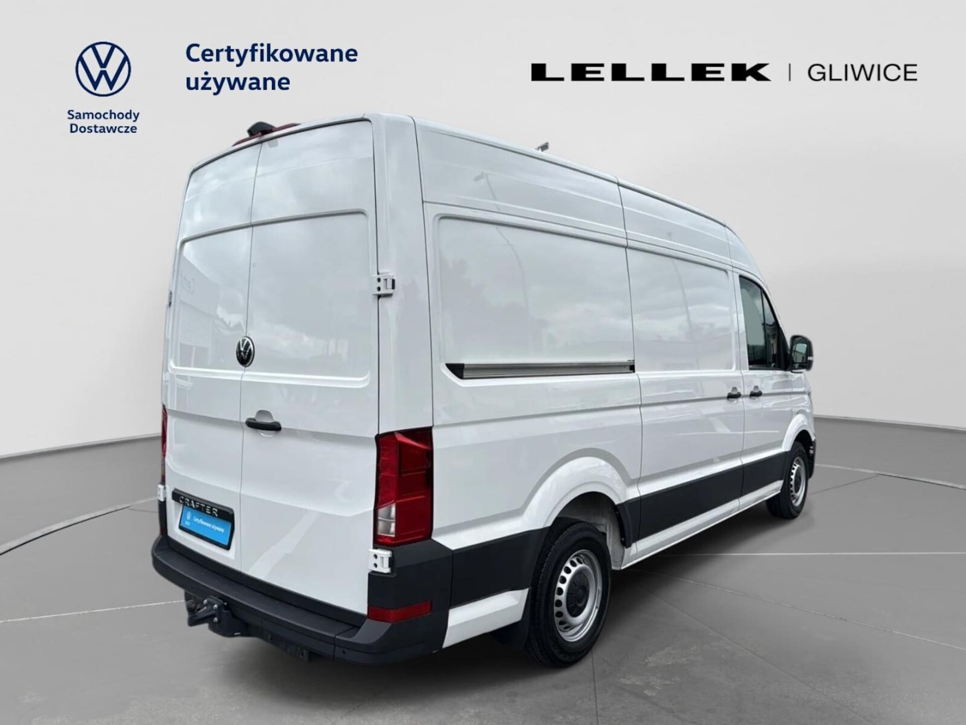 Volkswagen Crafter Furgon średni rozstaw osi