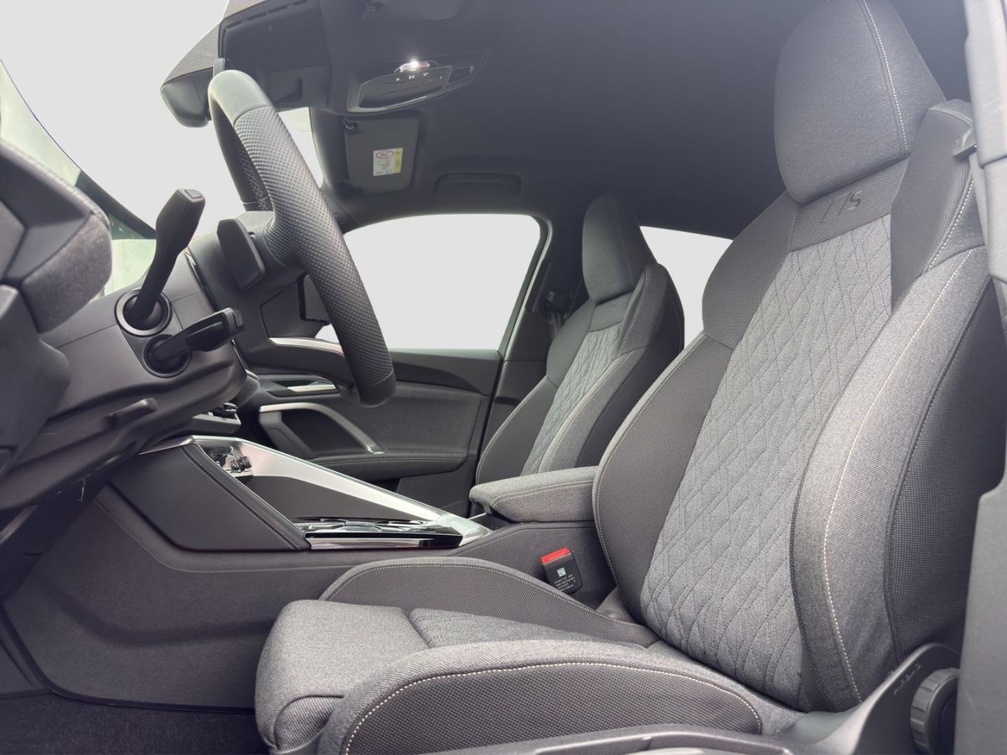Bild über Audi Q5 SUV TFSI 150 kW S tronic - für weitere Informationen kontaktieren Sie den Audi Partner