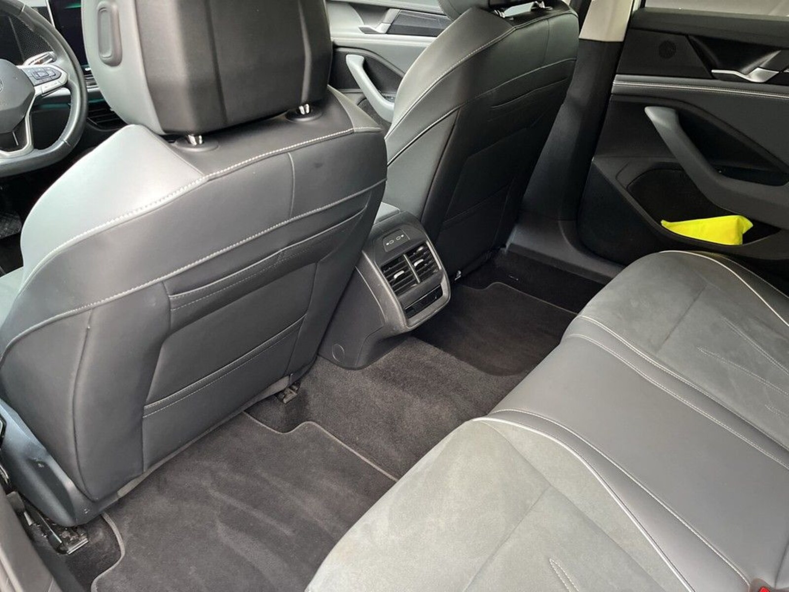 Volkswagen Passat – Bild 17