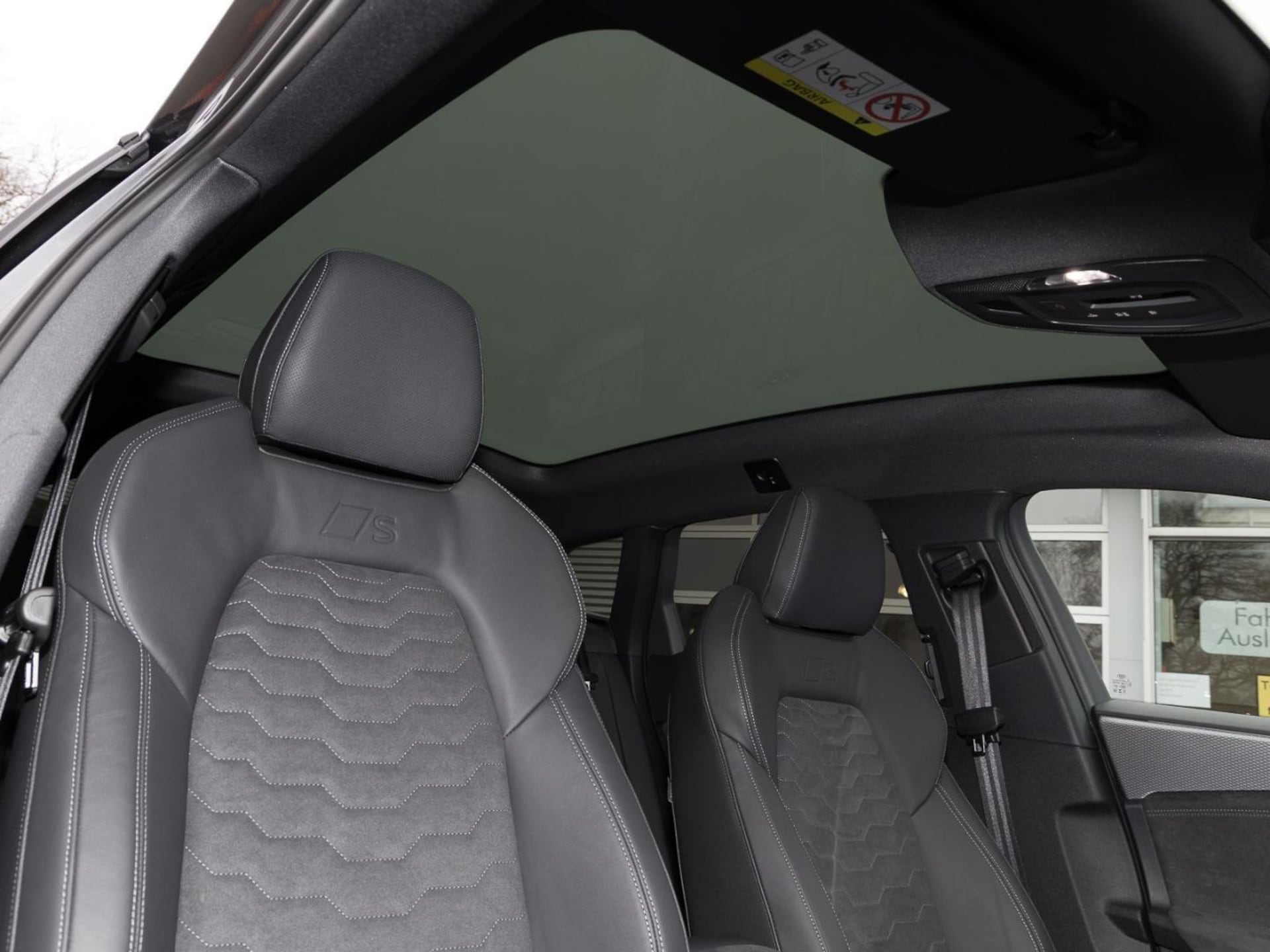 Audi A6 Avant e-tron edition one