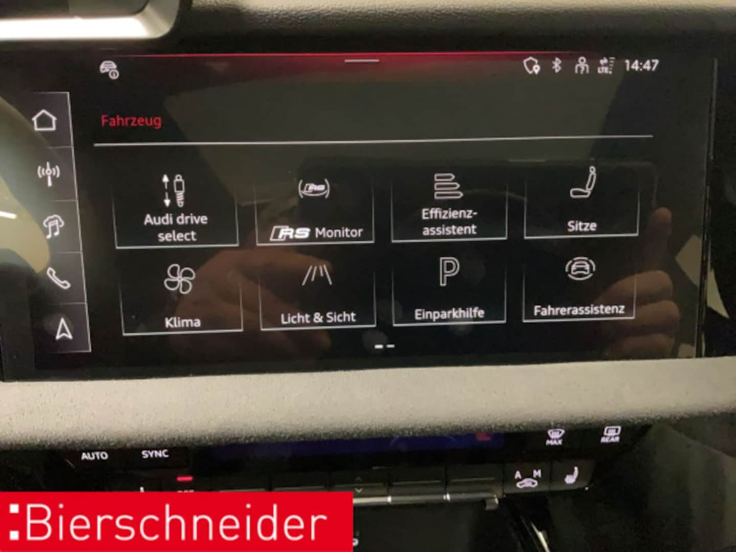Bild über Audi RS 3 Sportback TFSI quattro 294 kW S tronic - für weitere Informationen kontaktieren Sie den Audi Partner