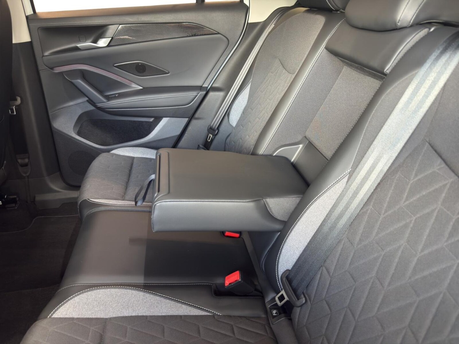 Volkswagen Tiguan – Bild 16