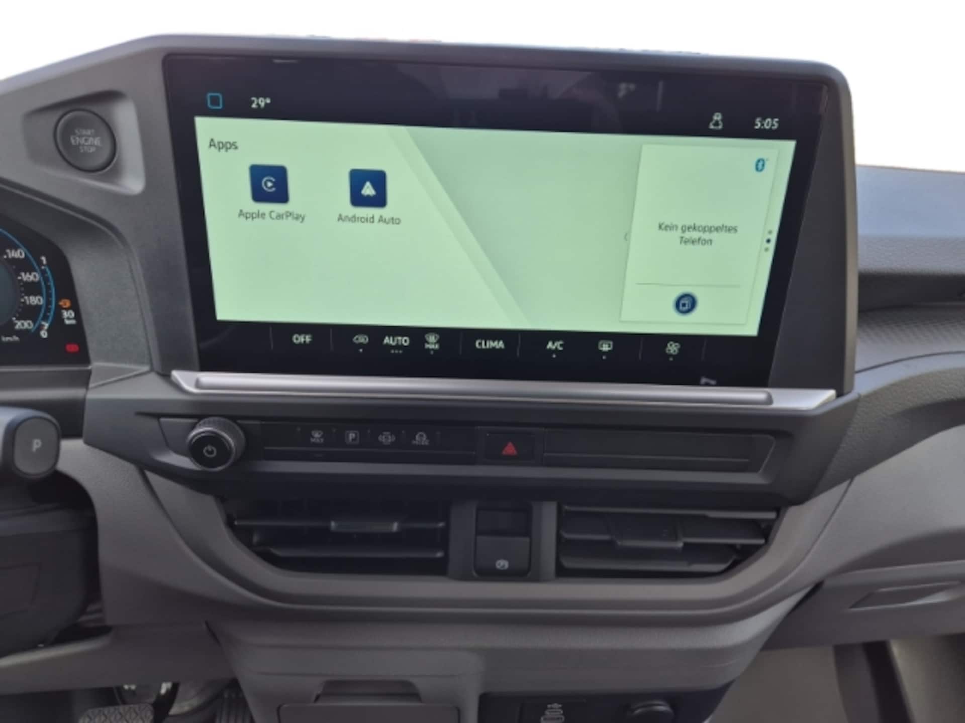 Volkswagen Transporter Kombi langer Radstand