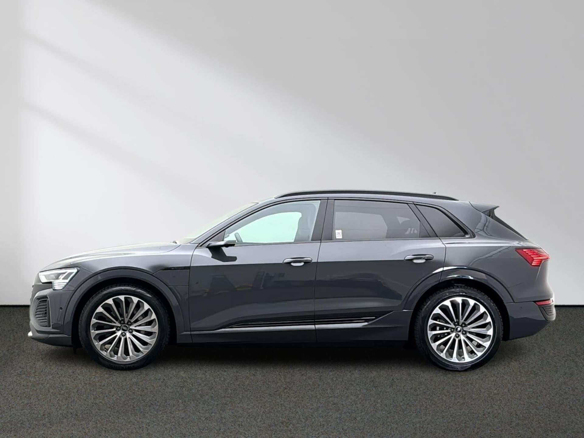 Audi Q8 e-tron S line