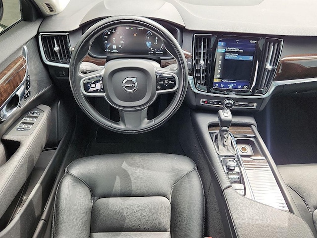 2018 Volvo S90