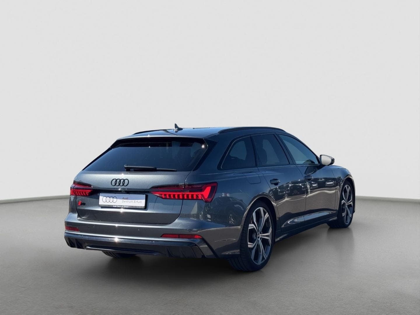 Bild über Audi S6 Avant TDI quattro tiptronic - für weitere Informationen kontaktieren Sie den Audi Partner