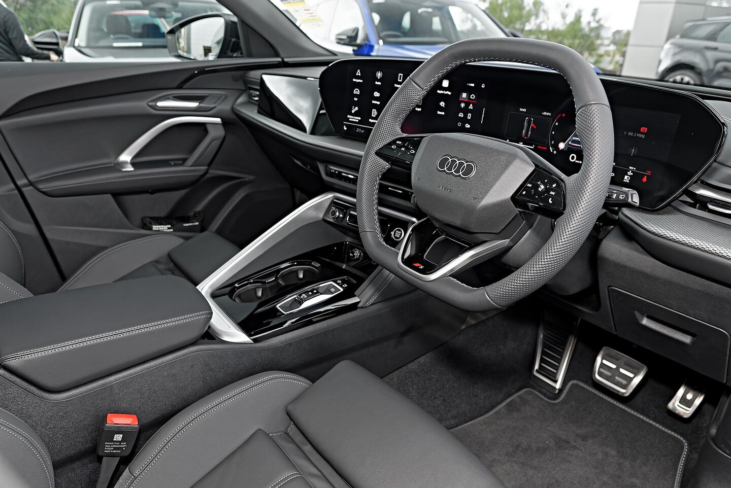 Image about Audi Q5 SUV TFSI quattro 200 kW sport