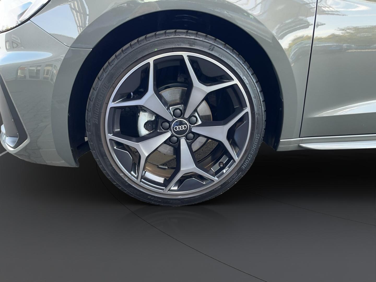 Bild über Audi A1 Sportback S line 25 TFSI S tronic - für weitere Informationen kontaktieren Sie den Audi Partner