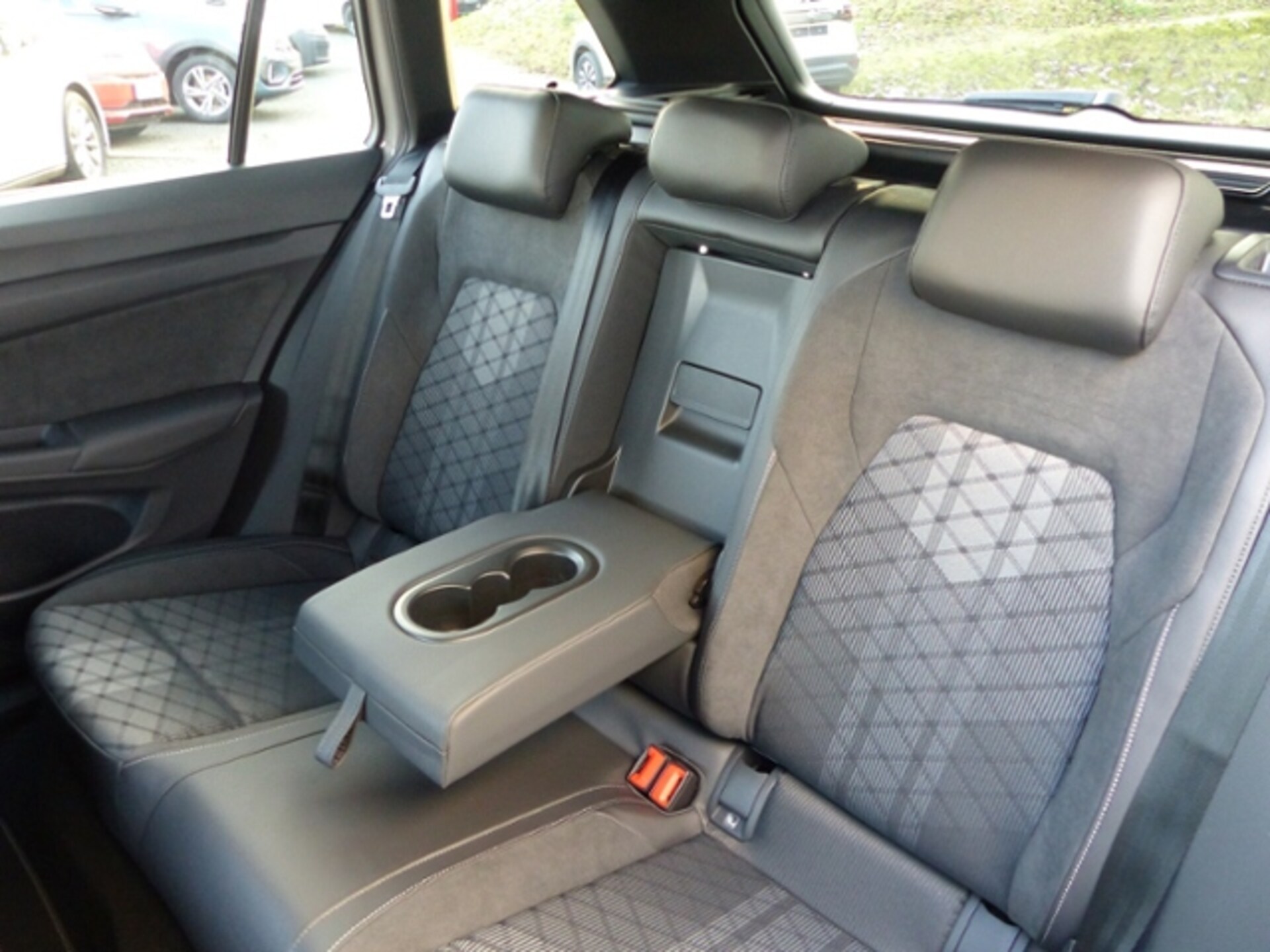 Volkswagen Golf Variant R-Line