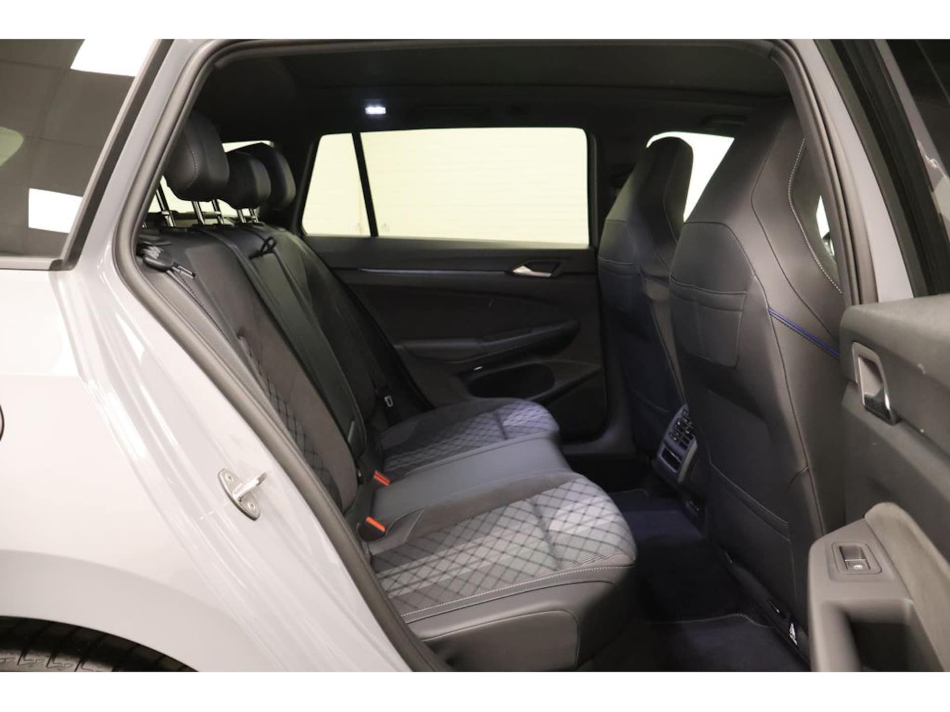 Volkswagen Golf Variant R-Line