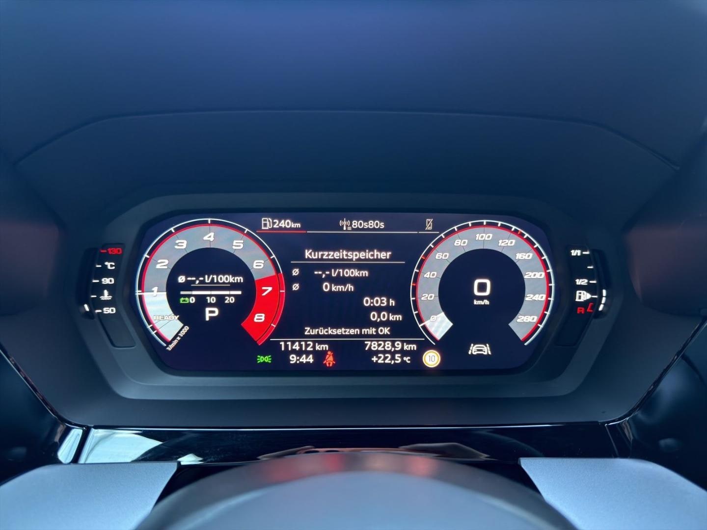 Bild über Audi A3 allstreet 35 TFSI S tronic - für weitere Informationen kontaktieren Sie den Audi Partner