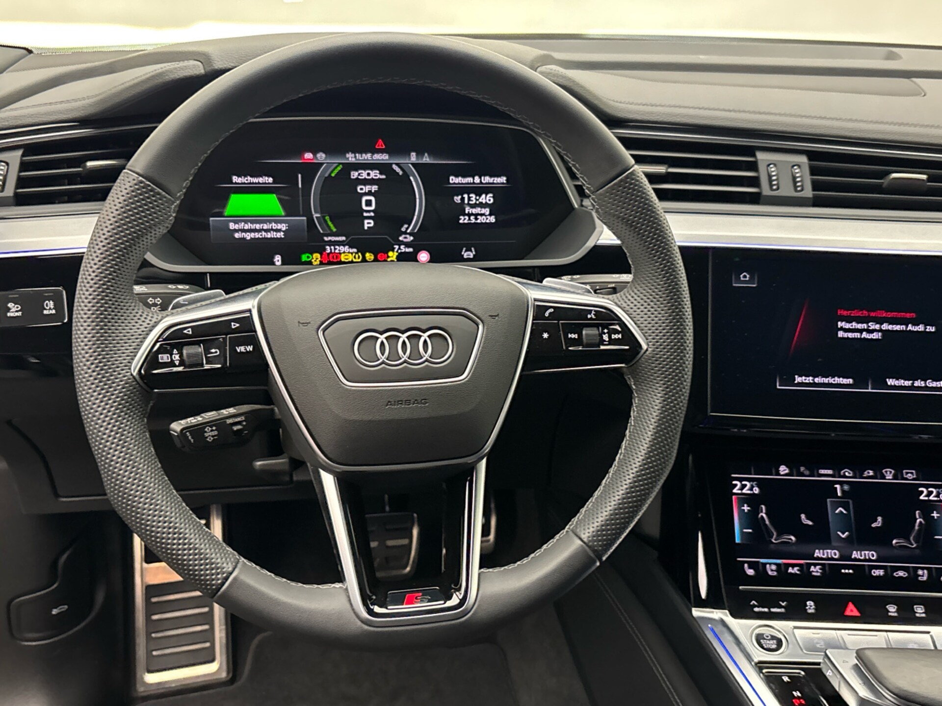 Audi Q8 e-tron S line
