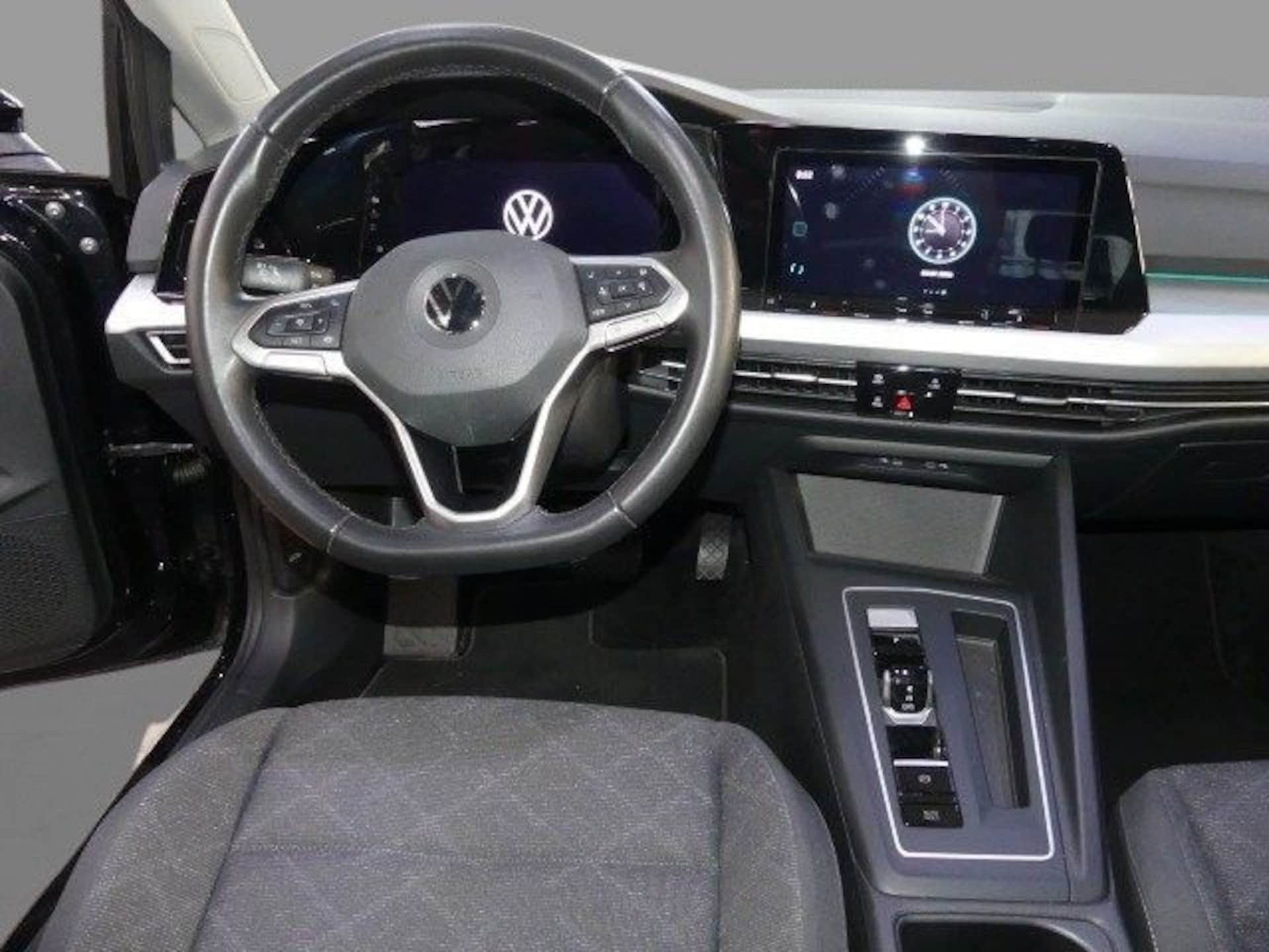 Volkswagen Golf Life