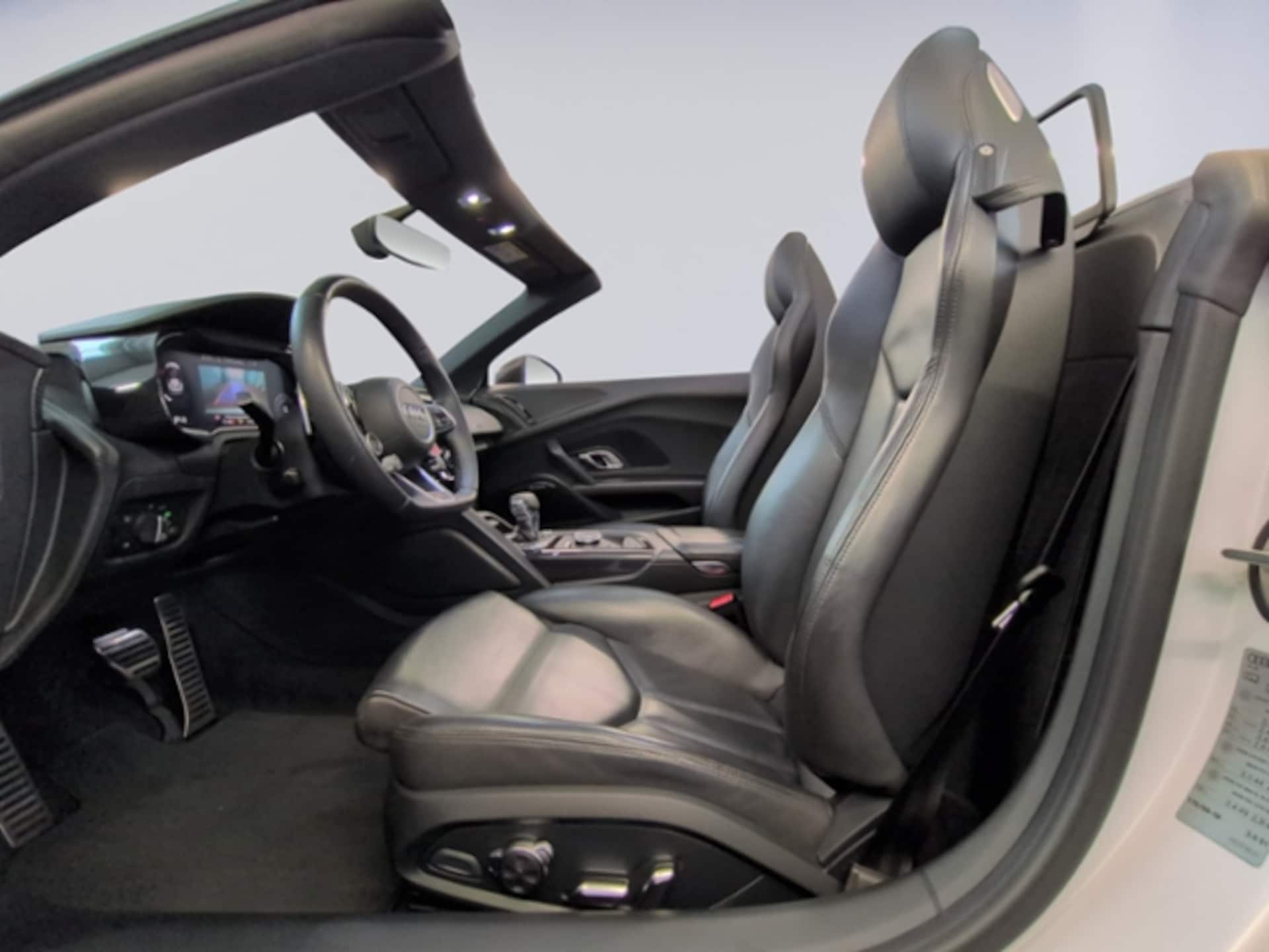 Audi R8 Spyder V10 performance quattro
