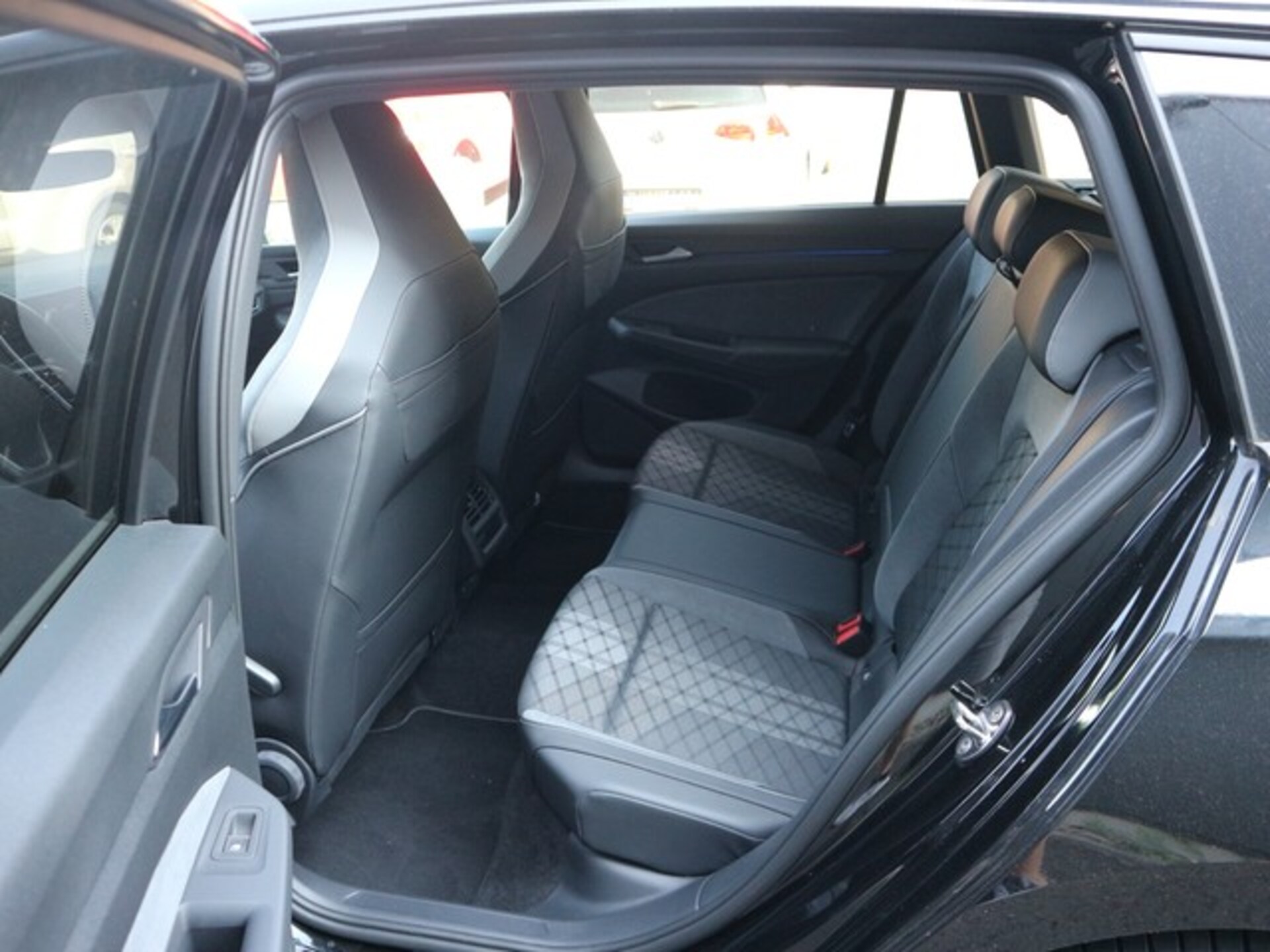 Volkswagen Golf Variant R-Line