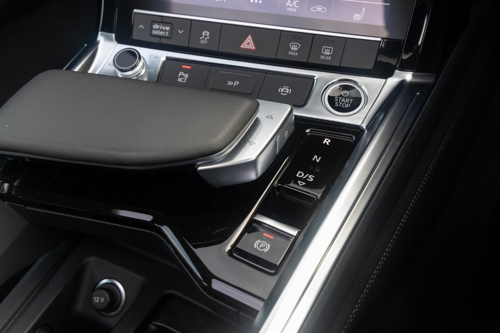 Image about Audi Q8 Sportback e-tron 55 e-tron quattro S line 300,00 kW