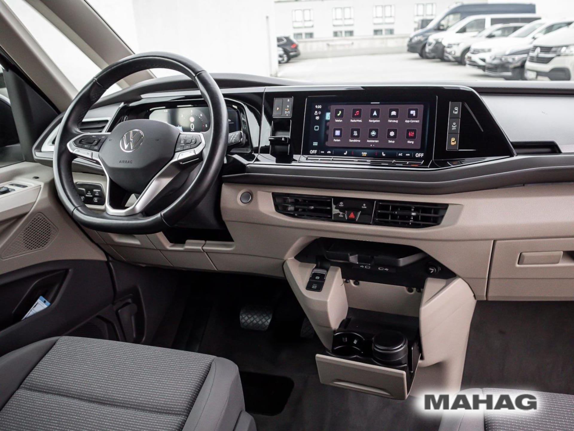 Volkswagen Multivan Basis-Modell