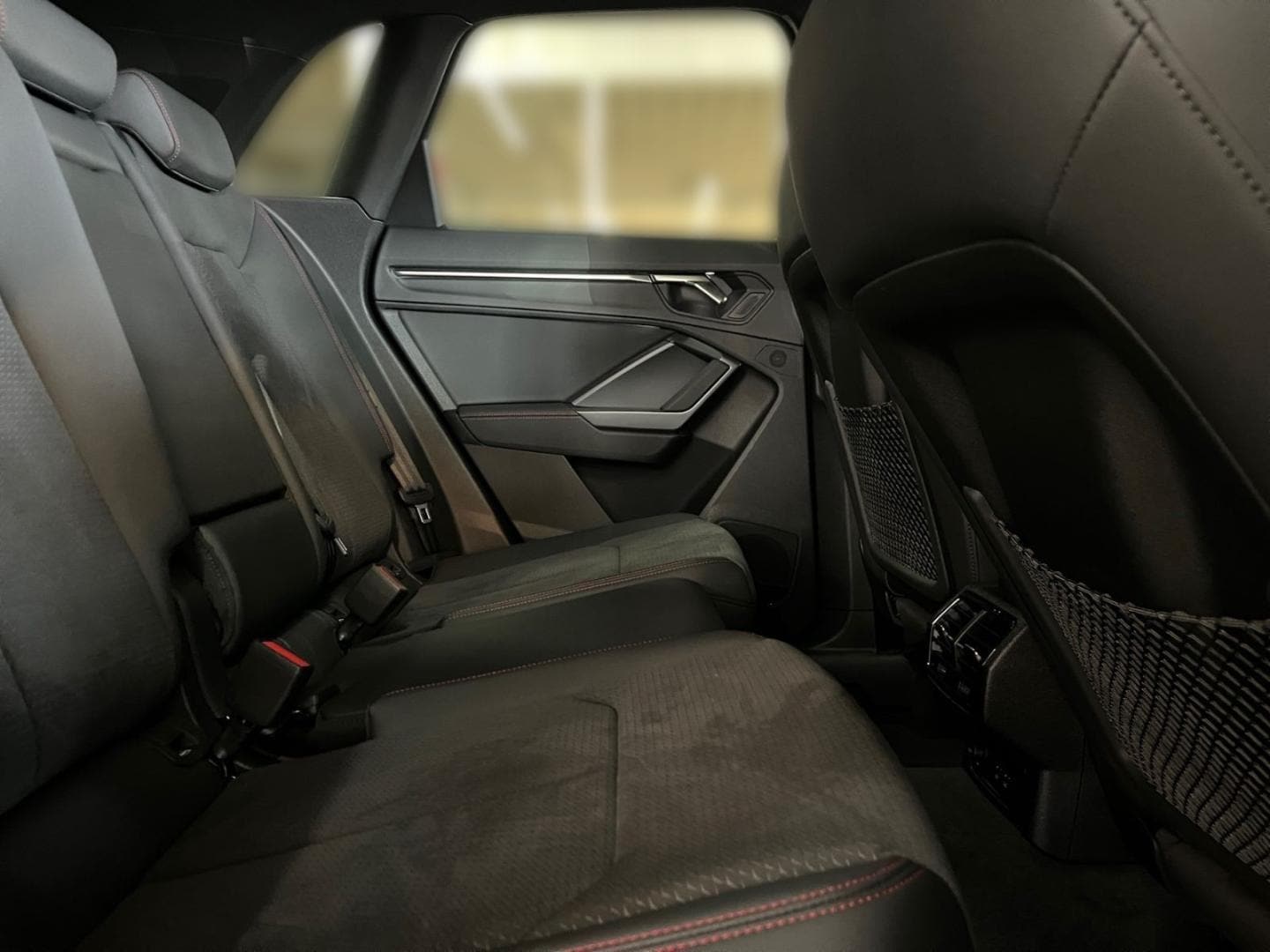 Bild über Audi Q3 TDI quattro 142 kW S tronic - für weitere Informationen kontaktieren Sie den Audi Partner