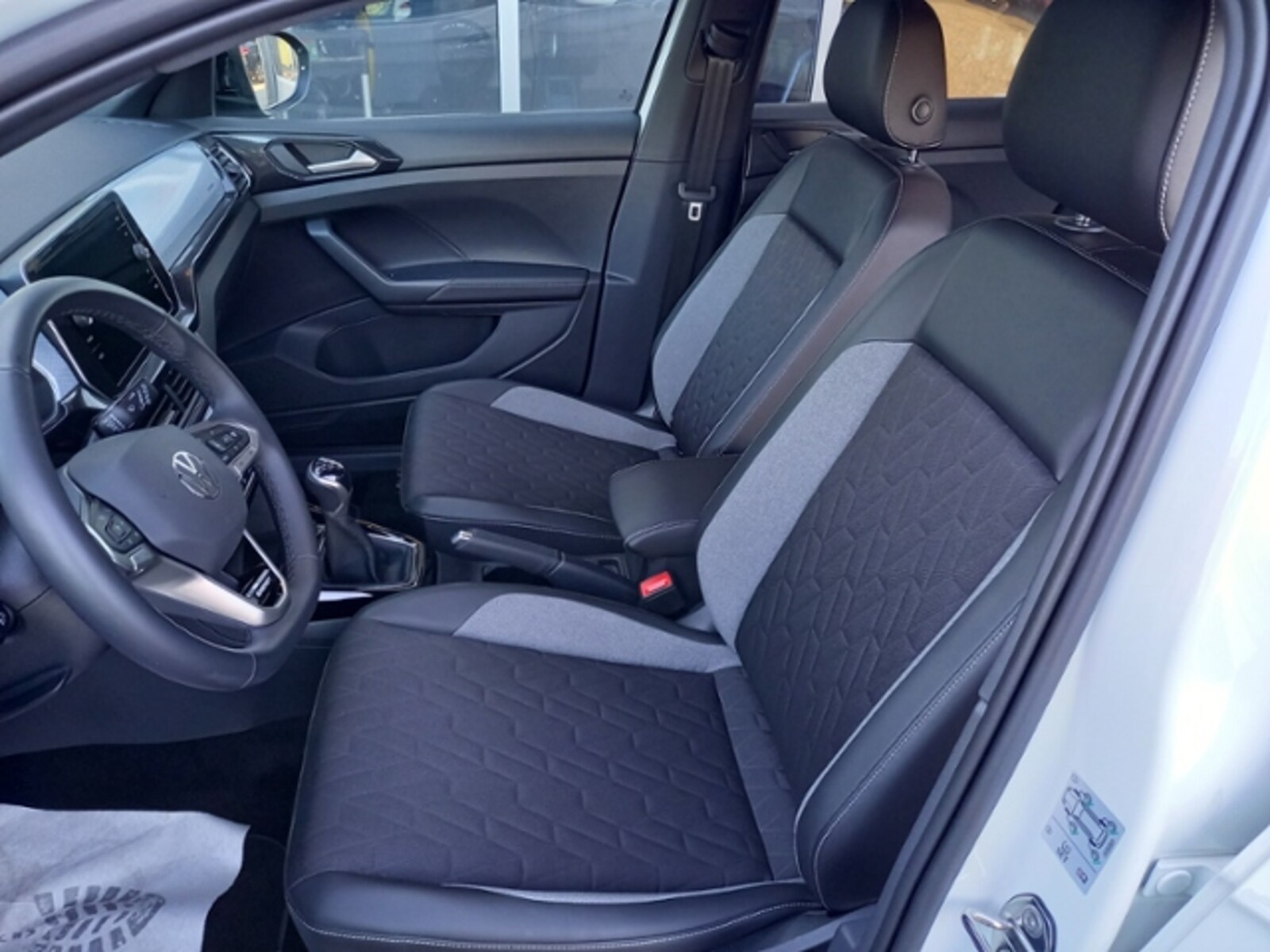 Volkswagen T-Cross – Bild 9