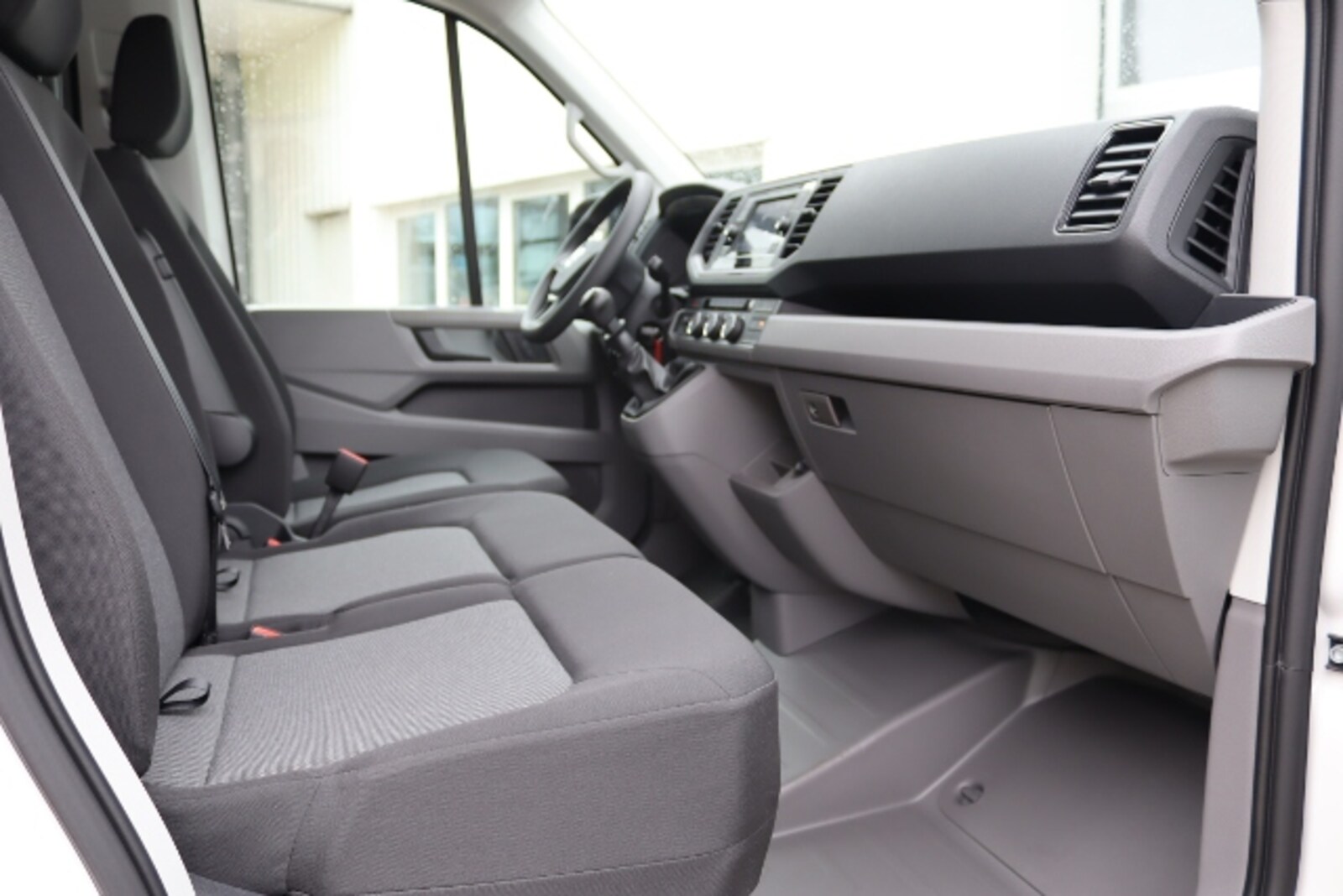 Volkswagen Crafter Kasten mittlerer Radstand – Bild 19